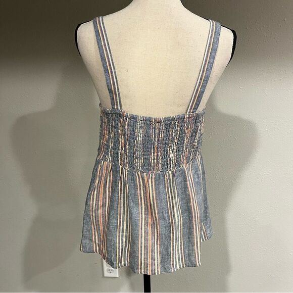 V-neck striped tank top with fake button closure - Picture 5 of 12